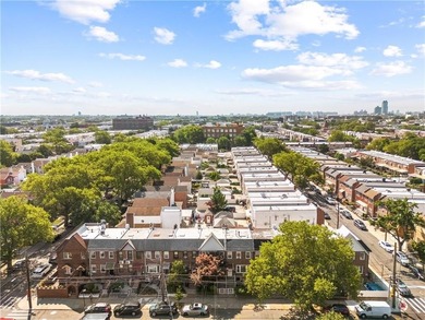 Well maintained single-family home in Dyker Height, one of - photo 32