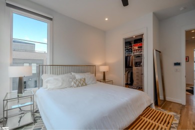 Seller offering to pay one year of HOA dues for an acceptable