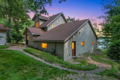 Enjoy Northwoods living on beautiful Bass Lake in Oconto County! - photo 4