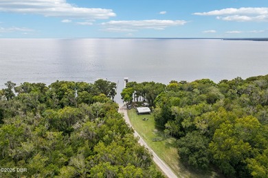 2025 2/2 Home includes private community WATER FRONT AREA. This - photo 4