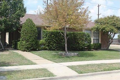 Lake Townhome/Townhouse For Sale in The Colony, Texas