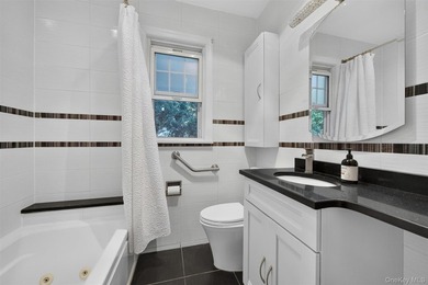 A rare waterfront gem! This beautifully reimagined 4-bedroom, 2 - photo 9