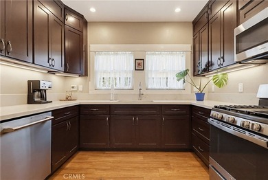 Built in 1914, this classic Craftsman presents an exceptional - photo 21
