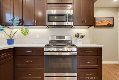 Built in 1914, this classic Craftsman presents an exceptional - photo 24