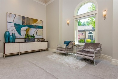 Tucked away on a private, tree-lined lane in Holladay, this - photo 34