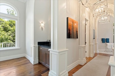 Tucked away on a private, tree-lined lane in Holladay, this - photo 35