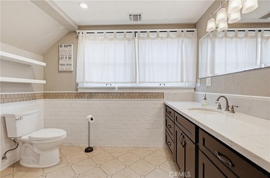 Built in 1914, this classic Craftsman presents an exceptional - photo 42