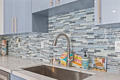 Modern Luxury with Unobstructed Ocean Views & Income Potential - photo 6