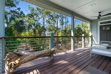 Stunning panoramic bay views from this jewel box custom home on - photo 6