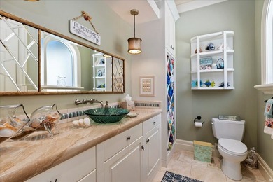 Tucked away on a private, tree-lined lane in Holladay, this - photo 46