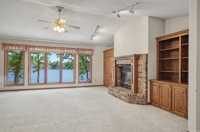 Located at 71 Tiburon Way on prestigious Lake Balboa in Hot - photo 9