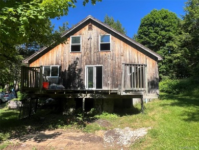 Two bedroom, one bath cottage on an amazing pastoral setting on - photo 2