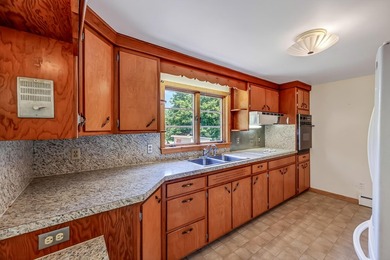 Built in 1955 and loved by the same family, this charming - photo 10