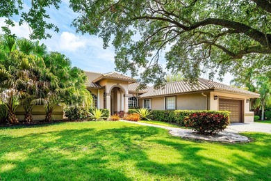 (private lake, pond, coastal) Home Active Under Contract in Plantation Florida