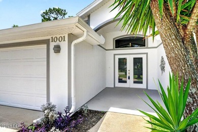 This inviting 3-bedroom, 2.5-bath home sits in the sought-after - photo 4