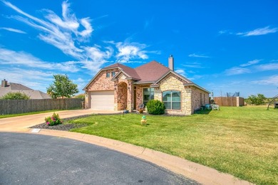Step into this stunning 4-bedroom, 2-bathroom home with over 2 - photo 9