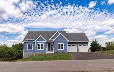 Modern farmhouse, 4 Bed 3 Bath, minutes from historic downtown - photo 4