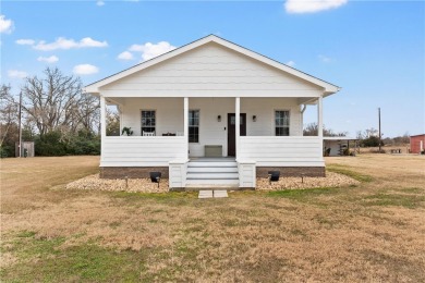 Lake Home For Sale in Groesbeck, Texas