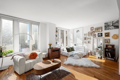 Lake Condo For Sale in New York (Manhattan), New York