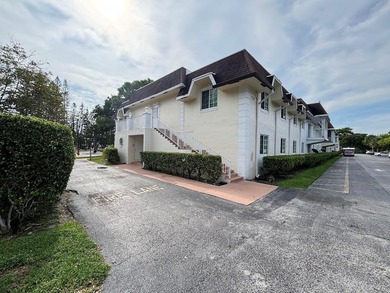 Beautiful 2 bedrooms 2 full bathrooms completely renovated. The - photo 1