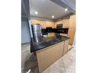 Beautiful 2 bedrooms 2 full bathrooms completely renovated. The - photo 5