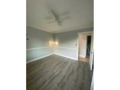 Beautiful 2 bedrooms 2 full bathrooms completely renovated. The - photo 9