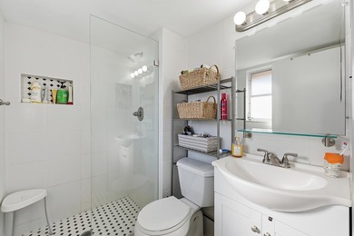 Welcome to easy Florida living in this beautifully maintained - photo 20