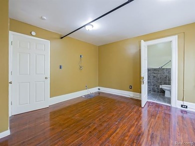 Discover a rare investment opportunity in the heart of Detroit - photo 33