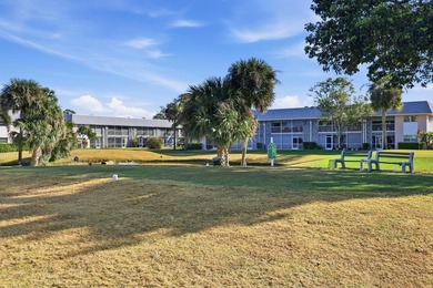 Welcome to easy Florida living in this beautifully maintained - photo 41