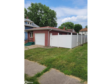 Mississippi River - Des Moines County Home For Sale in Burlington Iowa