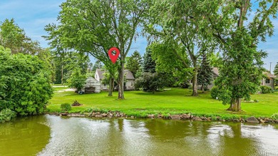 Escape to your own waterfront retreat on beautiful Lake - photo 5