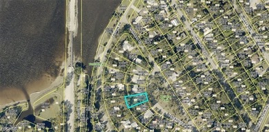 Investor's Delight! This 3 bedroom, 1 1/2 bath cottage home is - photo 4