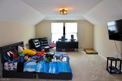 Welcome home to this spacious and beautifully designed 4-bedroom - photo 22