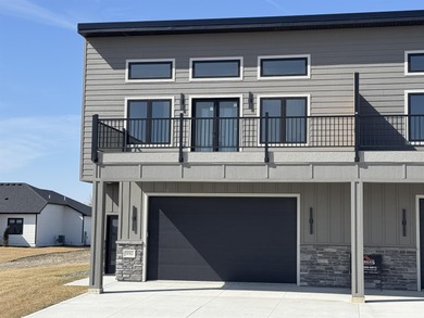 McCook Lake Home For Sale in No. Sioux City South Dakota