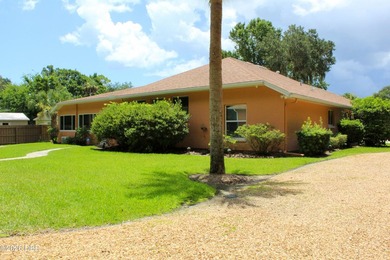 **Space. Privacy. Endless Possibilities.** Properties like this - photo 3