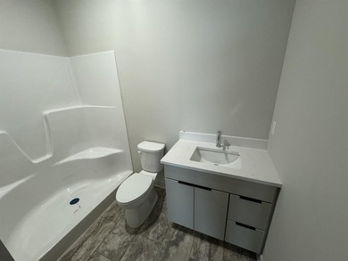 Welcome to luxury living redefined in Lakeshore Estates!! - photo 8
