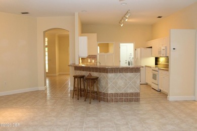 **Space. Privacy. Endless Possibilities.** Properties like this - photo 10
