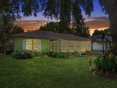 This inviting 2-bedroom, 2-bath Lakewood Park home blends - photo 1