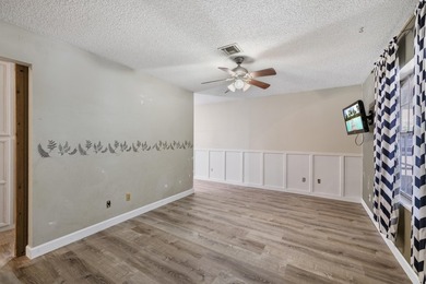This inviting 2-bedroom, 2-bath Lakewood Park home blends - photo 4