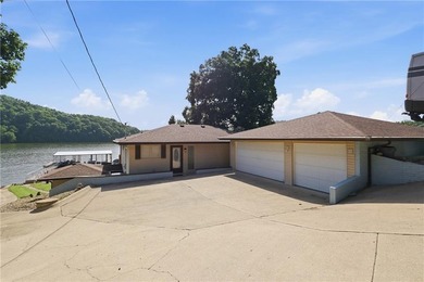 Experience the ultimate Lake of the Ozarks lifestyle at this - photo 4