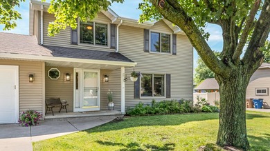 Lake Butte des Morts Home For Sale in Oshkosh Wisconsin