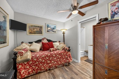 Very rare opportunity to own a true lakefront ranch with a - photo 17