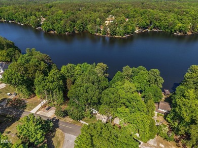 Very rare opportunity to own a true lakefront ranch with a - photo 26
