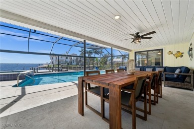 Welcome to 1600 Edith Esplanade, where breathtaking panoramic - photo 9