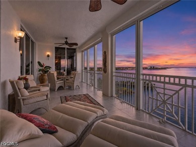 Perched on the eighth floor of The Shores I, within the - photo 1