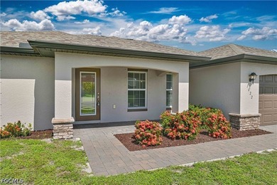 Beautiful 4-bedroom, 2-bath home built in 2021 and offering 1 - photo 3