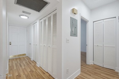 Welcome to affordable coastal living at its finest! This move-in - photo 4