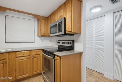 Welcome to affordable coastal living at its finest! This move-in - photo 7