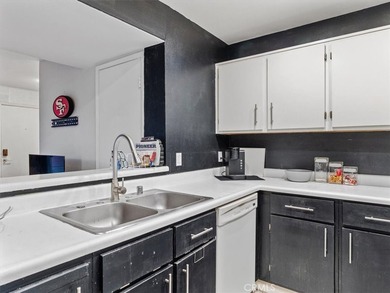 Great opportunity for a first-time homebuyer or investor. This - photo 13
