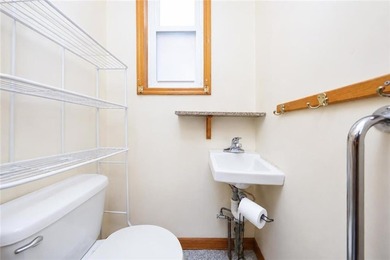 Discover this exceptional Fully Detached, Large single-family - photo 14